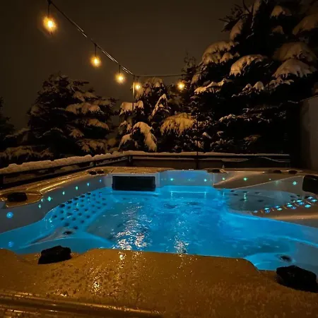 Pod Wierchami Z Jacuzzi シャレー *